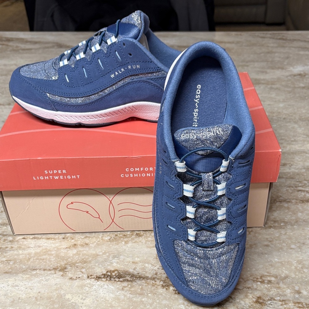 Easy Spirit Navy and Gray Athletic Shoes